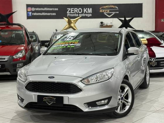 FORD FOCUS 2.0 SE SEDAN 16V FLEX 4P POWERSHIFT FORD FOCUS 2.0 SE SEDAN 16V FLEX 4P POWERSHIFT